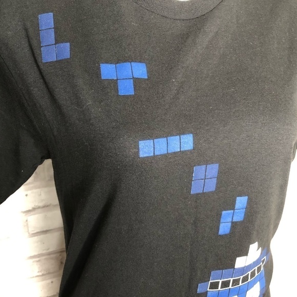 Doctor Who Tardis pixel t-shirt, NWT, Small - Picture 6 of 6